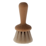 Iris Hantverk Wooden face brush with bristle head on a white background