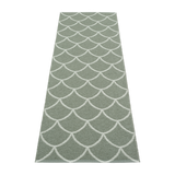 Pappelina Kotte Rug Army & Vanilla 70x225cm