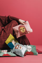 spira of sweden kompisar kattarlek toilet bag with cats toilet selection 