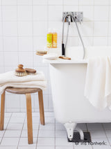 Iris Hantverk round wooden bath brush knob handle bathroom lifestyle