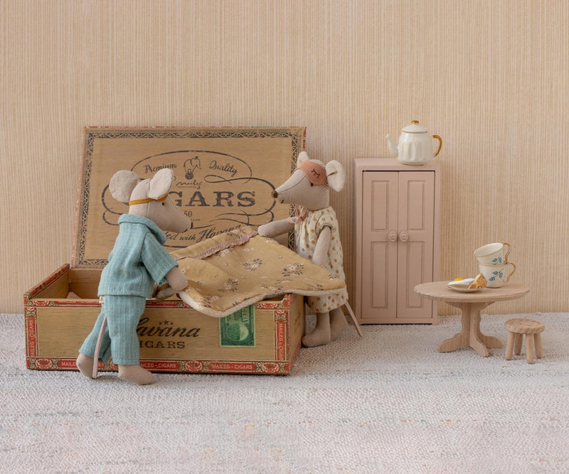 Maileg Mum & Dad Mouse In Cigar Box