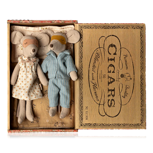 Maileg Mum & Dad Mouse In Cigar Box