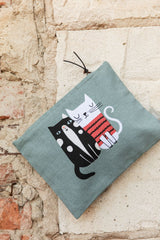 spira of sweden kompisar kattarlek toilet bag with cats on stone wall