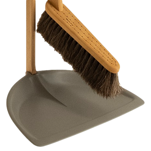 Tall dustpan discount